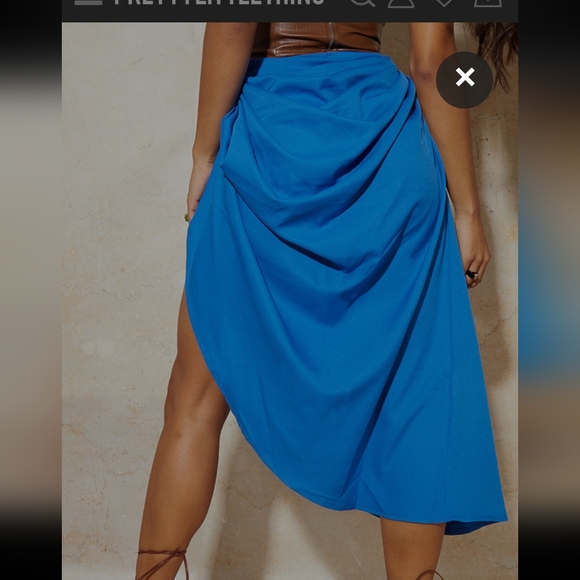 Pretty Little Thing Side Ruched Skirt in Blue - Picture 3 of 4